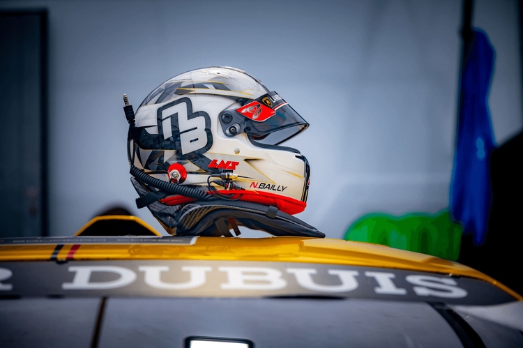 nigel bailly casque pilote